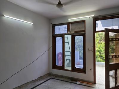 Bedroom Image of 1100 Sq.ft 2 BHK Apartment / Flat for rent in DDA Flat Janakpuri, Janakpuri New Delhi for Rs. 25000