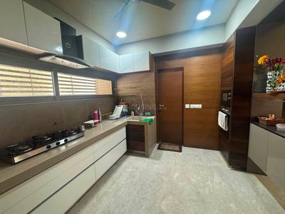 Kitchen Image of 2400 Sq.ft 3 BHK Apartment / Flat for rent in Takshashila Air, Ellisbridge Ahmedabad for Rs. 60000