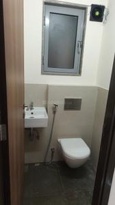 Bathroom Image of 450 Sq.ft 1 BHK Apartment / Flat for rent in Piramal Vaikunth, Thane West Thane for Rs. 31000