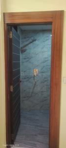 Bathroom Image of 1600 Sq.ft 3 BHK Builder Floor for rent in Ansals Elegance, Shastri Nagar Ghaziabad for Rs. 26000