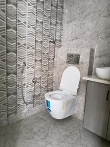 Common Bathroom Image of 4680 Sq.ft 4 BHK Builder Floor for sale in Palam Vihar Gurgaon for Rs. 50000000
