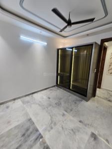 Bedroom Image of 1280 Sq.ft 3 BHK Builder Floor for sale in Laxmi Nagar New Delhi for Rs. 12000000