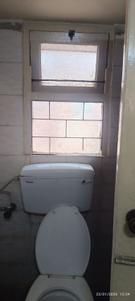 Bathroom Image of 900 Sq.ft 2 BHK Independent House for rent in Lake Town Kolkata for Rs. 20000