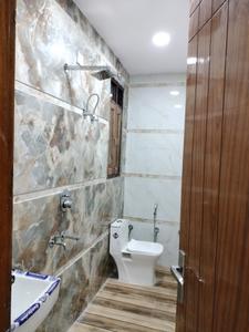 Common Bathroom Image of 1200 Sq.ft 3 BHK Builder Floor for sale in Deenpur New Delhi for Rs. 8000000