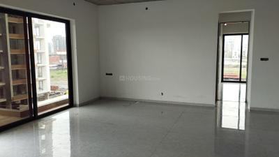 Living Room Image of 2600 Sq.ft 4 BHK Apartment / Flat for sale in Bhatha Surat for Rs. 12500000