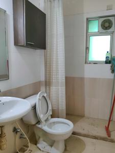 Common Bathroom Image of 650 Sq.ft 1 BHK Apartment / Flat for sale in Hiranandani Crown, Hiranandani Estate Thane for Rs. 9900000