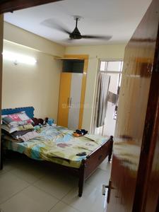 Bedroom Image of 910 Sq.ft 2 BHK Builder Floor for rent in UCHDPL Wave Executive Floors G, Wave City Ghaziabad for Rs. 16000