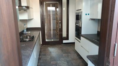 Kitchen Image of 3150 Sq.ft 4 BHK Builder Floor for rent in Safdarjung Development Area New Delhi for Rs. 300000
