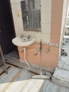 Bathroom Image of 648 Sq.ft 1.5 BHK Independent House for rent in Sector 6 Karnal for Rs. 11999