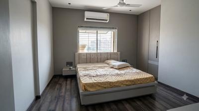 Bedroom Image of 1700 Sq.ft 3 BHK Apartment / Flat for rent in Bhimrad Surat for Rs. 55000