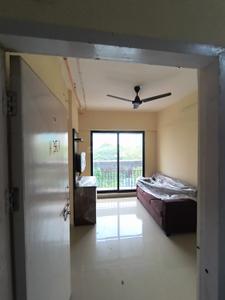 Hall Image of 450 Sq.ft 1 BHK Apartment / Flat for rent in Worli Mumbai for Rs. 43500