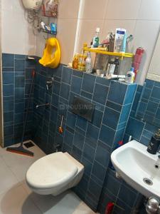 Bathroom Image of 940 Sq.ft 2 BHK Apartment / Flat for rent in Lodha Amara, Kolshet Thane for Rs. 42000