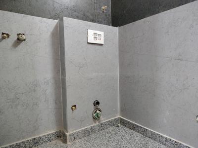 Common Bathroom Image of 2000 Sq.ft 4 BHK Builder Floor for sale in Rajendra Nagar Ghaziabad for Rs. 15500000