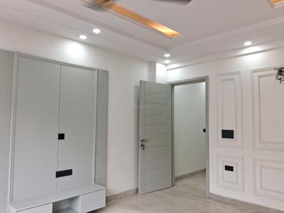 Bedroom Image of 2700 Sq.ft 4 BHK Builder Floor for sale in Mansarover Garden New Delhi for Rs. 45000000