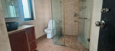 Bathroom Image of 6000 Sq.ft 6 BHK Independent House for sale in Sector 72 Noida for Rs. 75000000
