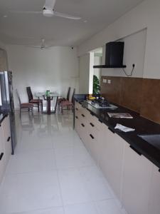 Kitchen Image of 2000 Sq.ft 4 BHK Apartment / Flat for rent in Shivaji Nagar Pune for Rs. 90000