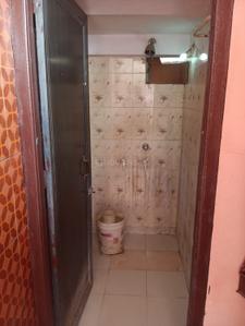 Bathroom Image of 900 Sq.ft 2 BHK Independent House for rent in Lal Darwaza Hyderabad for Rs. 13500