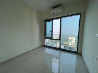 Bedroom Image of 800 Sq.ft 2 BHK Apartment / Flat for rent in Piramal Aranya, Byculla Mumbai for Rs. 130000