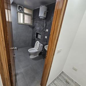 Image of 1800 Sq.ft 3 BHK Apartment / Flat for sale in CGHS Udyog Vihar, Sector 22 Dwarka, New Delhi for Rs. 35000000