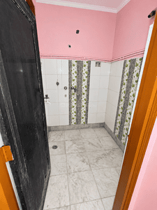 Image of 570 Sq.ft 1 BHK Builder Floor for rent in Bindapur, New Delhi for Rs. 11000