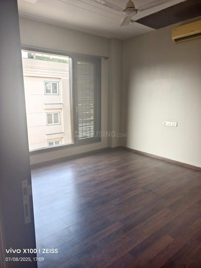 Block F, Green Park Bedroom 1