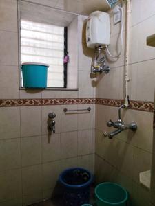 Common Bathroom Image of 700 Sq.ft 2 BHK Apartment / Flat for sale in Malad East Mumbai for Rs. 16000000