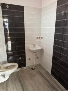 Bathroom Image of 2400 Sq.ft 3 BHK Independent House for rent in Preet Colony Zirakpur for Rs. 18000