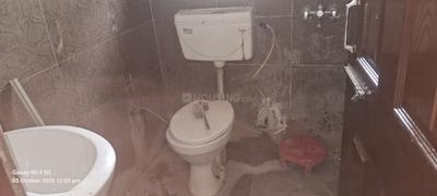 Bathroom Image of 200 Sq.ft 1 RK Apartment / Flat for rent in Shivalik City, Sector 127 Mohali for Rs. 8700