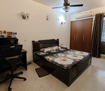 Bedroom Image of 2700 Sq.ft 4.5 BHK Builder Floor for rent in East Of Kailash New Delhi for Rs. 175000