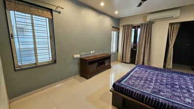 Bedroom Image of 3500 Sq.ft 5 BHK Apartment / Flat for rent in Bhayli Vadodara for Rs. 60000