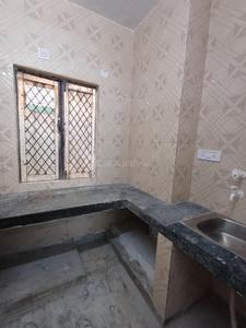 Kitchen Image of 680 Sq.ft 1.5 BHK Builder Floor for rent in Sarvdharm RWA, Mukherjee Nagar New Delhi for Rs. 18000