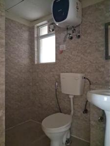 Common Bathroom Image of 1129 Sq.ft 3 BHK Apartment / Flat for sale in Paras Seasons, Sector 168 Noida for Rs. 9500000