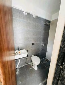 Bathroom Image of 1200 Sq.ft 2 BHK Apartment / Flat for rent in Railway lines Solapur for Rs. 15000