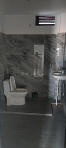 Bathroom Image of 550 Sq.ft 1 BHK Builder Floor for rent in Danganj Varanasi for Rs. 15000