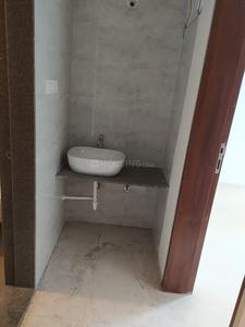 Bathroom Image of 600 Sq.ft 1 BHK Apartment / Flat for sale in Kotibhaskar Kajal Co Operative Housing Society Ltd, Kothrud Pune for Rs. 9500000