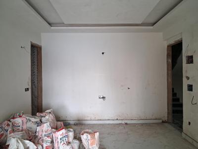 Living Room Image of 1050 Sq.ft 2 BHK Apartment / Flat for sale in Sector 101 Noida for Rs. 4500000