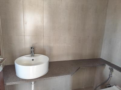 Bathroom Image of 2750 Sq.ft 4.5 BHK Apartment / Flat for sale in Skyi Songbirds , Bhugaon Pune for Rs. 22500000