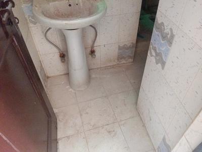 Bathroom Image of 1250 Sq.ft 1.5 BHK Independent House for rent in Sector 12 Noida for Rs. 23000