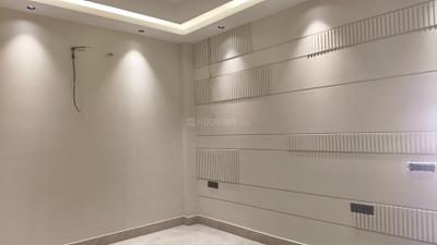 Bedroom Image of 1800 Sq.ft 3 BHK Builder Floor for sale in Kailash Colony New Delhi for Rs. 59700000