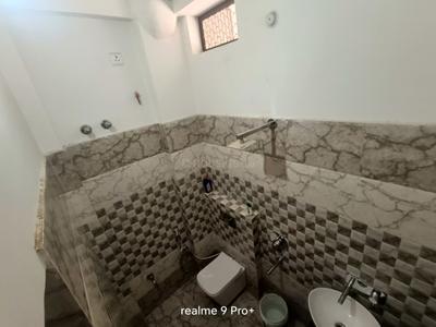 Bathroom Image of 500 Sq.ft 2 BHK Builder Floor for rent in Rapti Nagar Phase-4, Kunraghat Gorakhpur for Rs. 9000