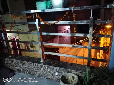 Balcony Image of 445 Sq.ft 2 BHK Independent House for sale in Sector 33 Rohini New Delhi for Rs. 7000000