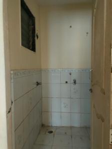 Common Bathroom Two Image of 380 Sq.ft 1 BHK Apartment / Flat for sale in Kandivali West Mumbai for Rs. 6600000