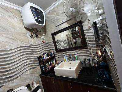 Bathroom Image of 1750 Sq.ft 3 BHK Apartment / Flat for sale in Varun Apartments, Sector 62 Noida for Rs. 22000000