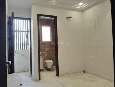 Bedroom Image of 750 Sq.ft 2 BHK Builder Floor for sale in Paschim Vihar New Delhi for Rs. 12500000
