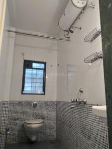 Bathroom Image of 700 Sq.ft 1 BHK Independent House for rent in Kharadi Pune for Rs. 20000