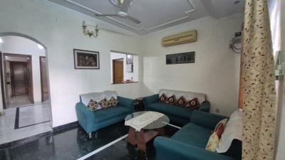 Living Room Image of 1750 Sq.ft 3 BHK Apartment / Flat for rent in Vasant Kunj New Delhi for Rs. 85000