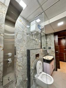Bathroom Image of 1900 Sq.ft 3 BHK Apartment / Flat for rent in Manglam Radiance, Durgapura Jaipur for Rs. 100000