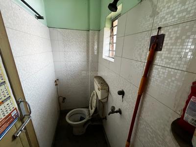 Bathroom Image of 1050 Sq.ft 3 BHK Apartment / Flat for sale in Ananda Kunj Apartment, Jadavpur Kolkata for Rs. 5000000