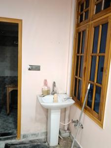 Image of 1300 Sq.ft 2 BHK Builder Floor for rent in Indira Nagar, Lucknow for Rs. 18000