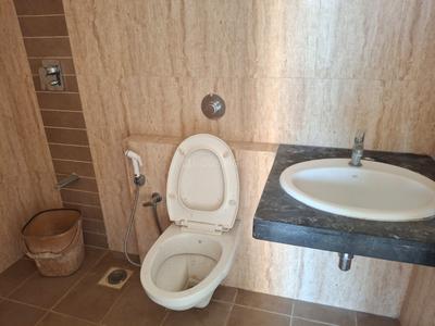 Bathroom Image of 1400 Sq.ft 2 BHK Apartment / Flat for rent in Pacifica Reflections, Vaishno Devi Circle Ahmedabad for Rs. 23500